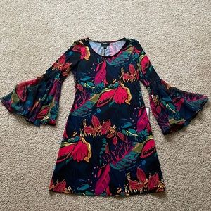 MSK Floral-Print Bell-Sleeve Shift Dress